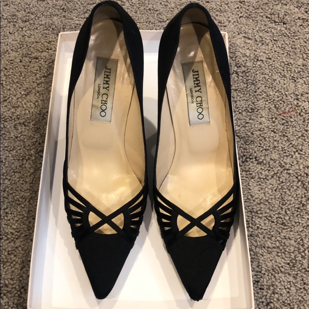 Jimmy Choi Beautiful Satin black pumps . Size 35